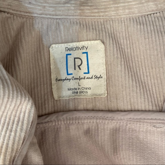 Relativity women khaki corduroy long sleeves buttons closure jacket. Size L.Used - Picture 4 of 15